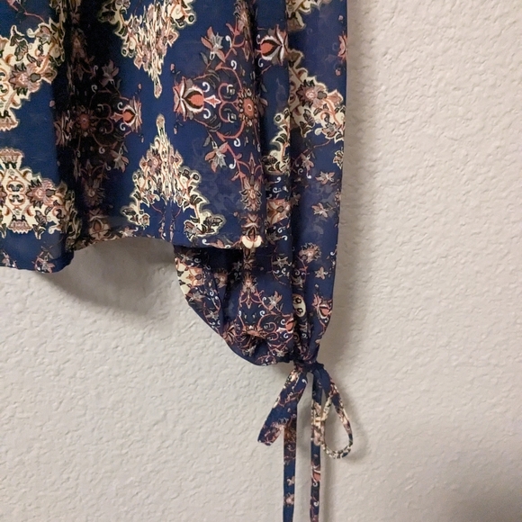 🎉SALE🎉 TRIXXI Navy Blue Print Blouse Long Sleeves Top Peasant Tassels Tie XL - Picture 3 of 6